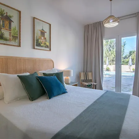 Acogedor Con Jardin En 2 *