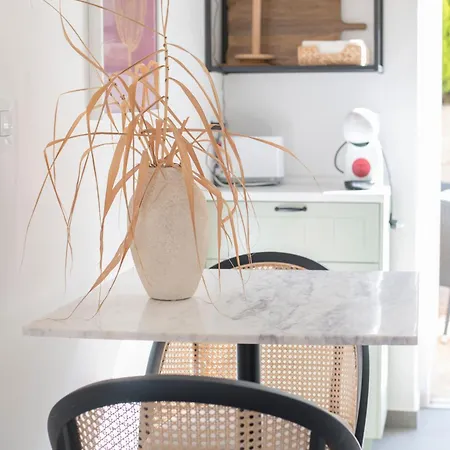 Acogedor Con Jardin En 2 *